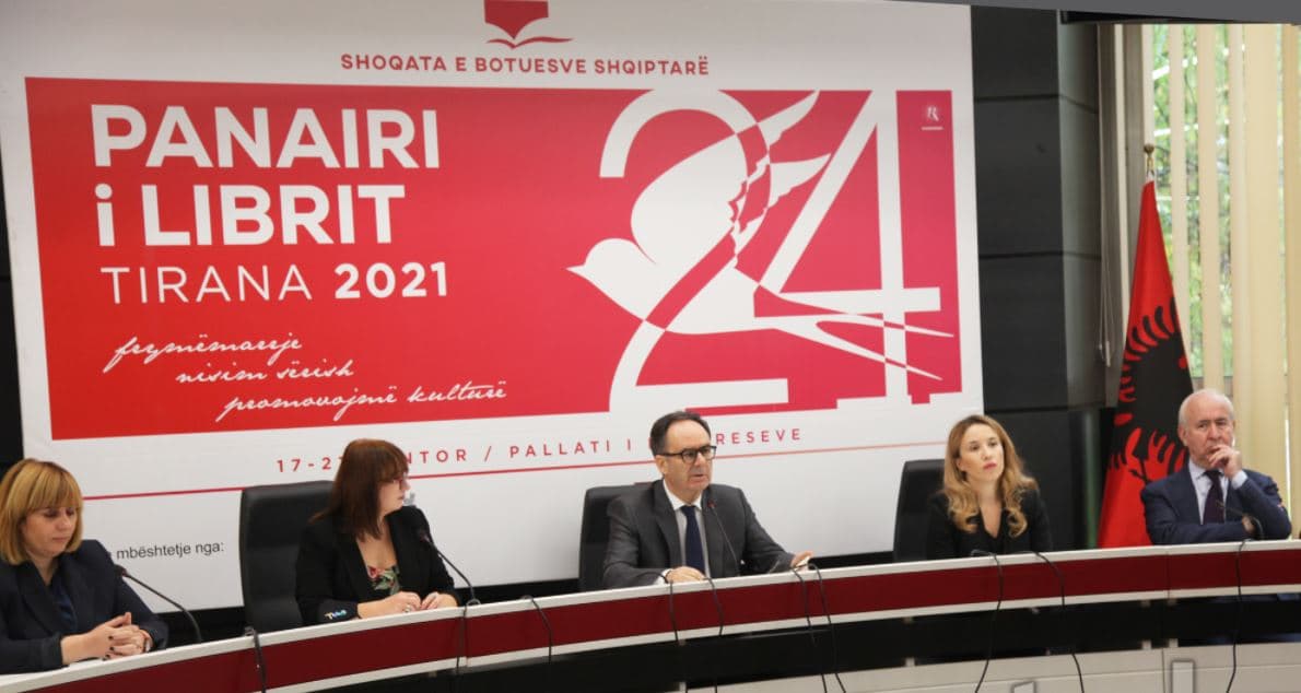  Çelet panairi i librit "Tirana 2021", pjesëmarrëse 95 shtëpi botuese (VIDEO)