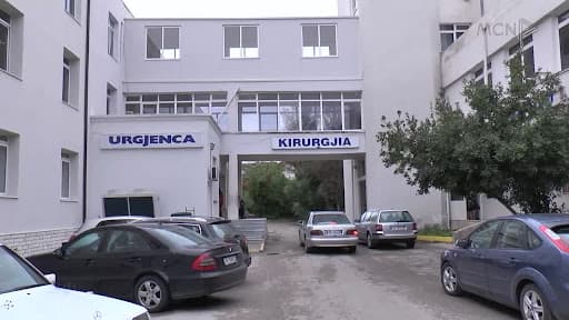E rëndë në Lushnjë, 13-vjeçari dërgohet i pajetë në spital