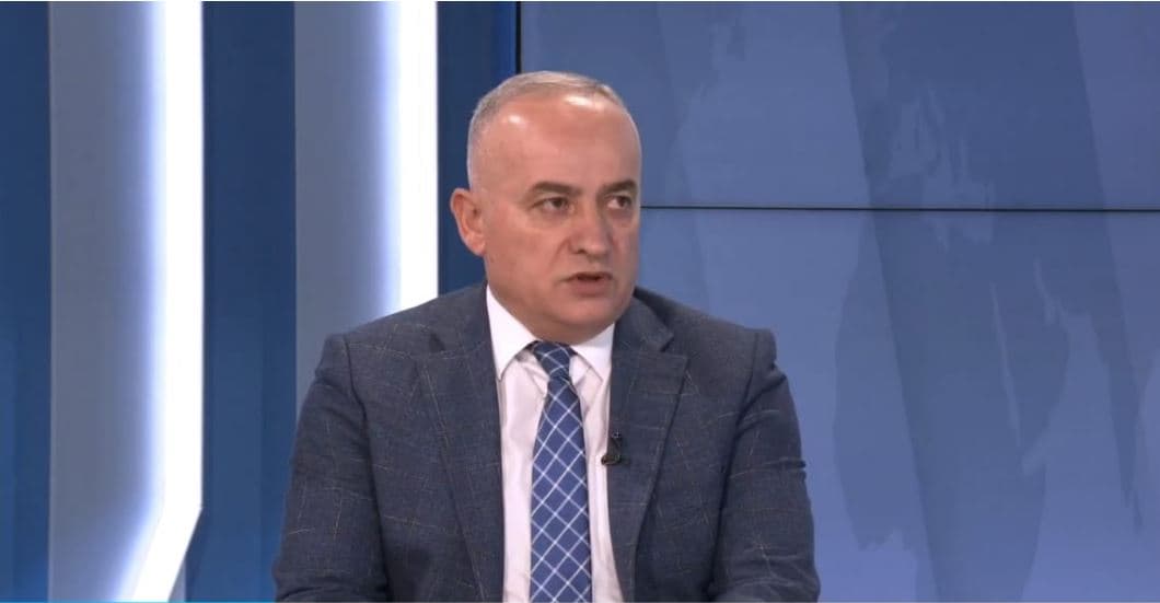 Sulaj: Falsifikimi i etiketave bëhet në magazinat me mall stok, AKU të shtojë kontrollet