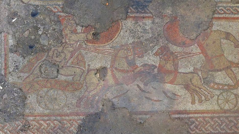 Zbulohet një mozaik romak në arën e një fermeri në Rutland