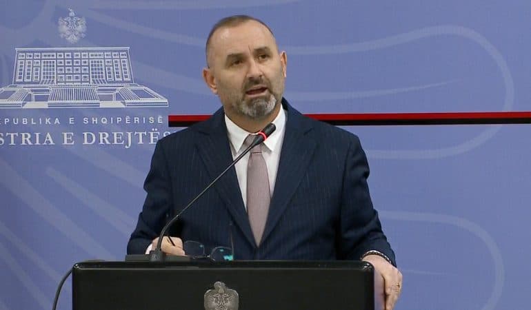 Manja: Bashkitë zgjasin apo rinovojnë leje ndërtimi të skaduara