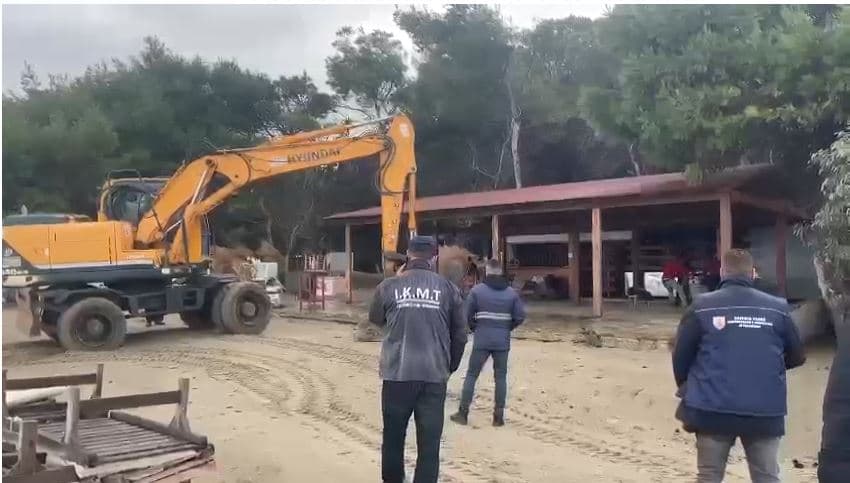 Video/ IKMT shemb dy subjekte në Zvërnec, pronarët e quajnë aksion antiligjor