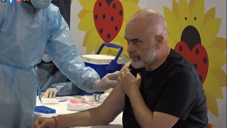 Rama merr dozën e tretë: Vaksinohuni, mund të vijë momenti të mos lejoheni të shkoni në punë