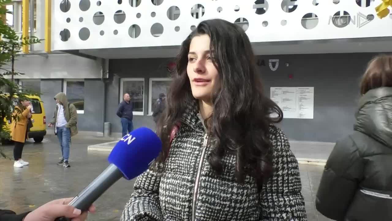 Karta e vaksinimit kusht, reagojnë studentët (VIDEO)