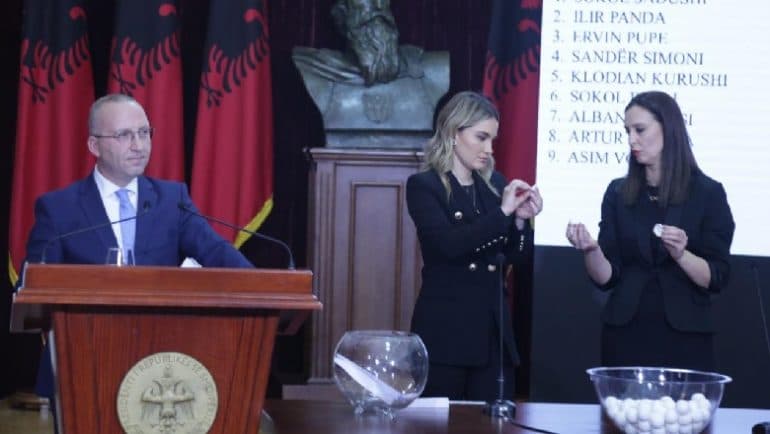 Hidhet shorti për anëtarët e KED, Sokol Binaj zgjidhet kryetari i ri