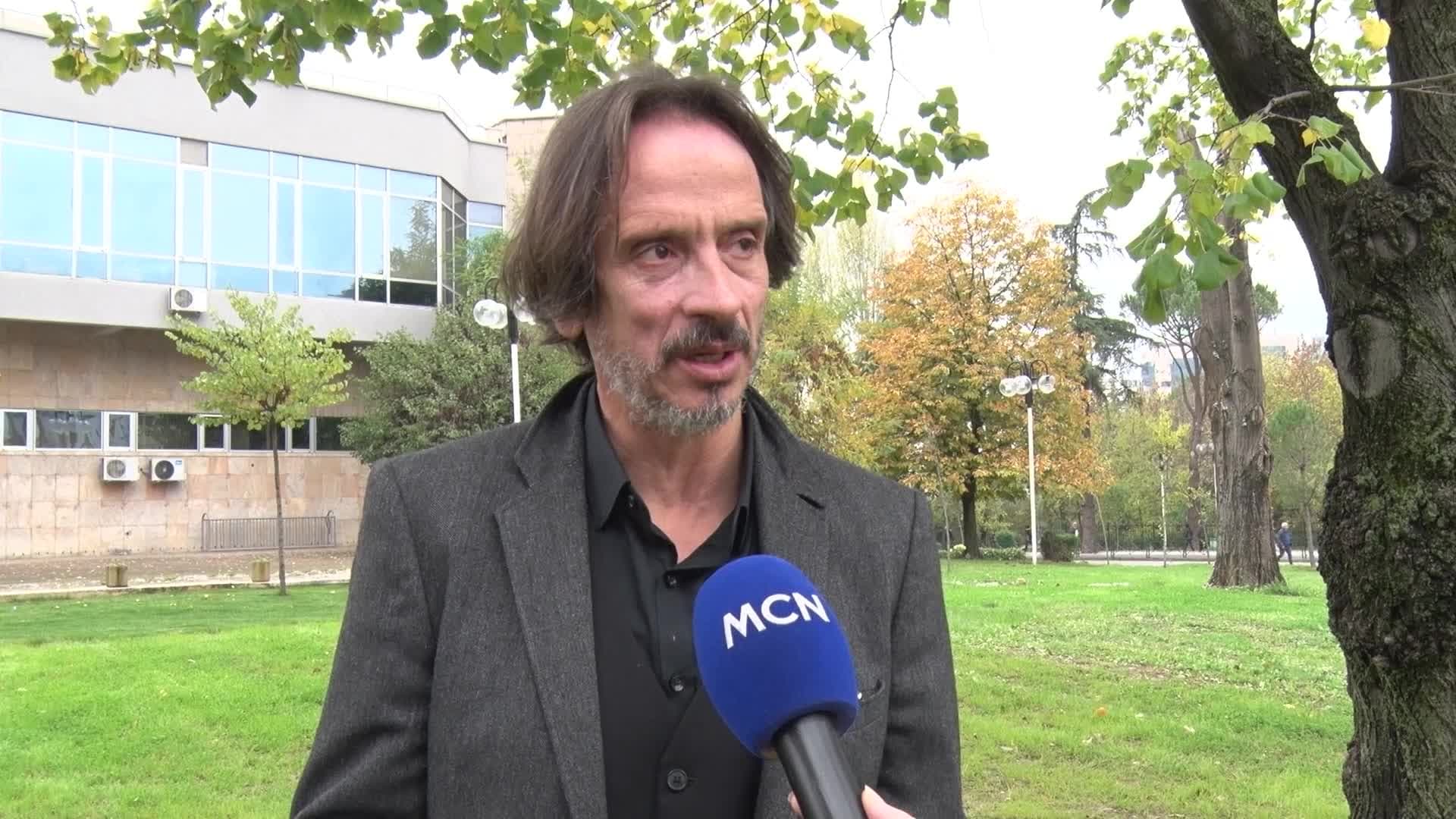 Si kanë votuar demokratët në parlament? (VIDEO)
