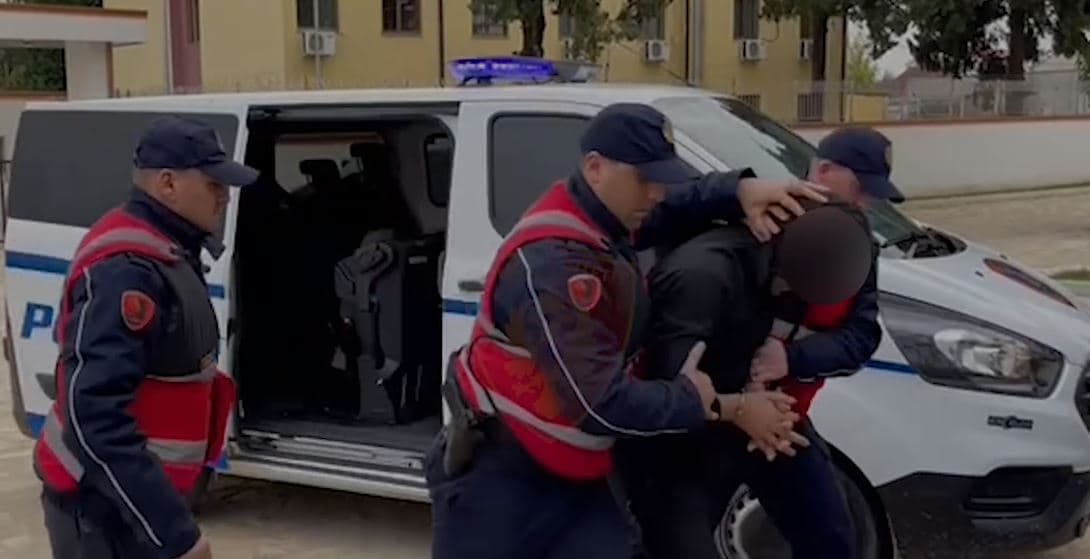 Transportonin emigrantë të paligjshëm, në pranga 41-vjeçari dhe një grua