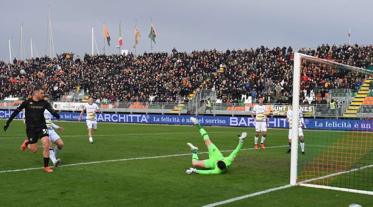 Nga 3-0 në 3-4, përmbysje e çmendur në Serie A (VIDEO)