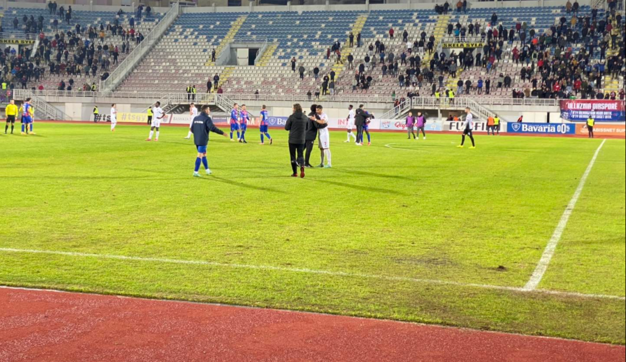 Nga një gol për çdo pjesë, Vllaznia triumfon ndaj Skënderbeut me vuajtje