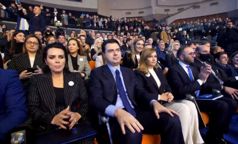 Miratohet Komisioni për drejtimin e Kuvendit Kombëtar të PD, kryetar Jemin Gjana