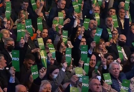 Kuvendi i PD shpall “nul” vendimet e 11 dhjetorit, Gjana: Nesër bëjmë publik 5400 emrat e delegatëve