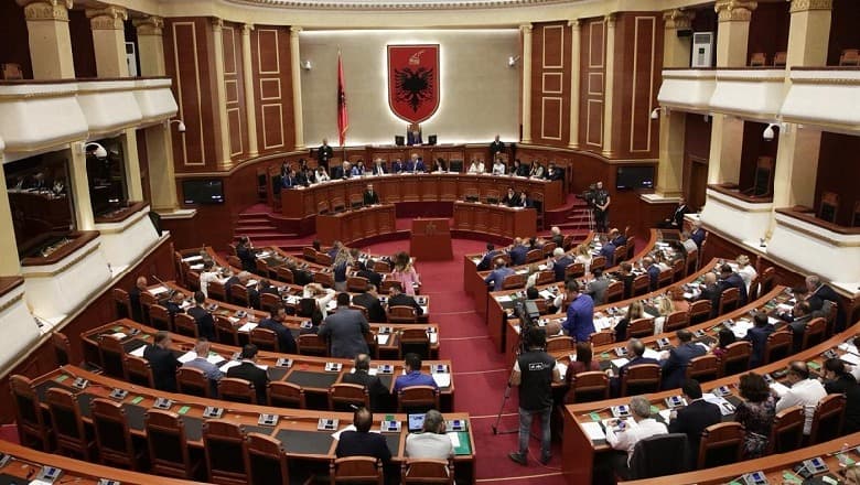 “Buxheti 2022”/ Me 76 vota pro Kuvendi rrëzon amendamentin e Metës