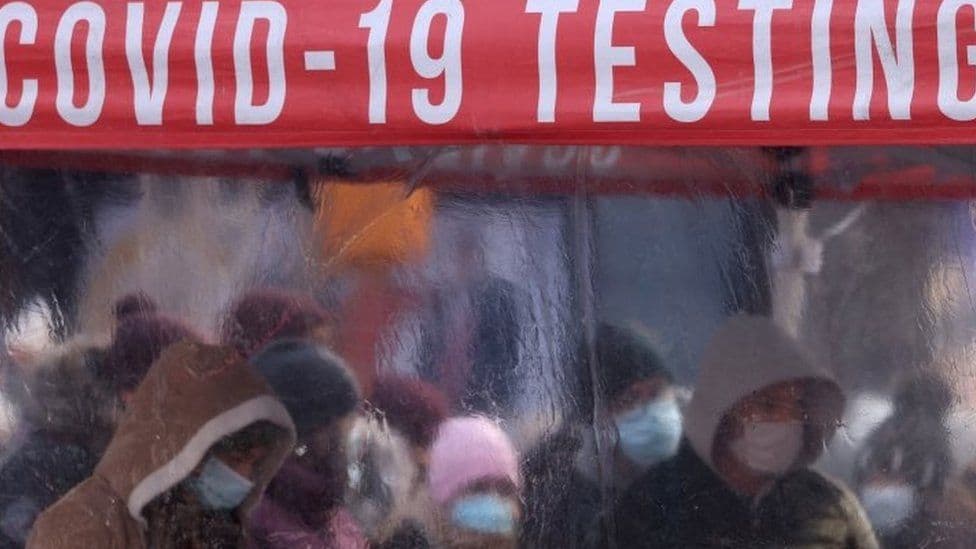 Biden ofron mbi 500 mln teste të shpejta falas për të luftuar infektimet nga Omicron