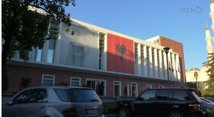  Siguria në PD/ Basha merr masa për skenarët e Berishës (VIDEO)