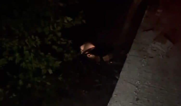     Shoferi humb kontrollin e mjetit në Tepelenë, makina bie nga 50 metra lartësi