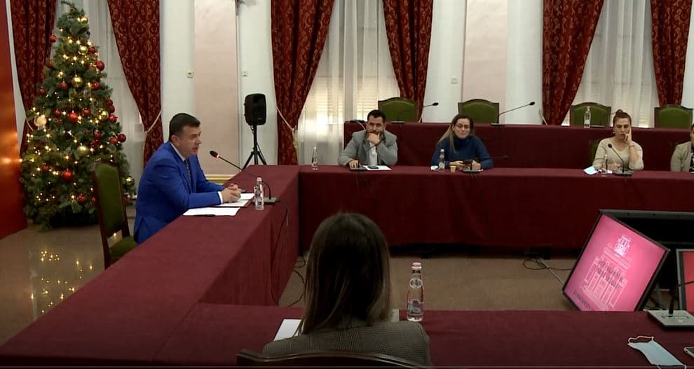 Dy standarde për të shpallurit non grata? Balla: Nuk kemi bashkëpunim me PSD, Berisha të ndjekë shembullin e Tomë Doshit (VIDEO)
