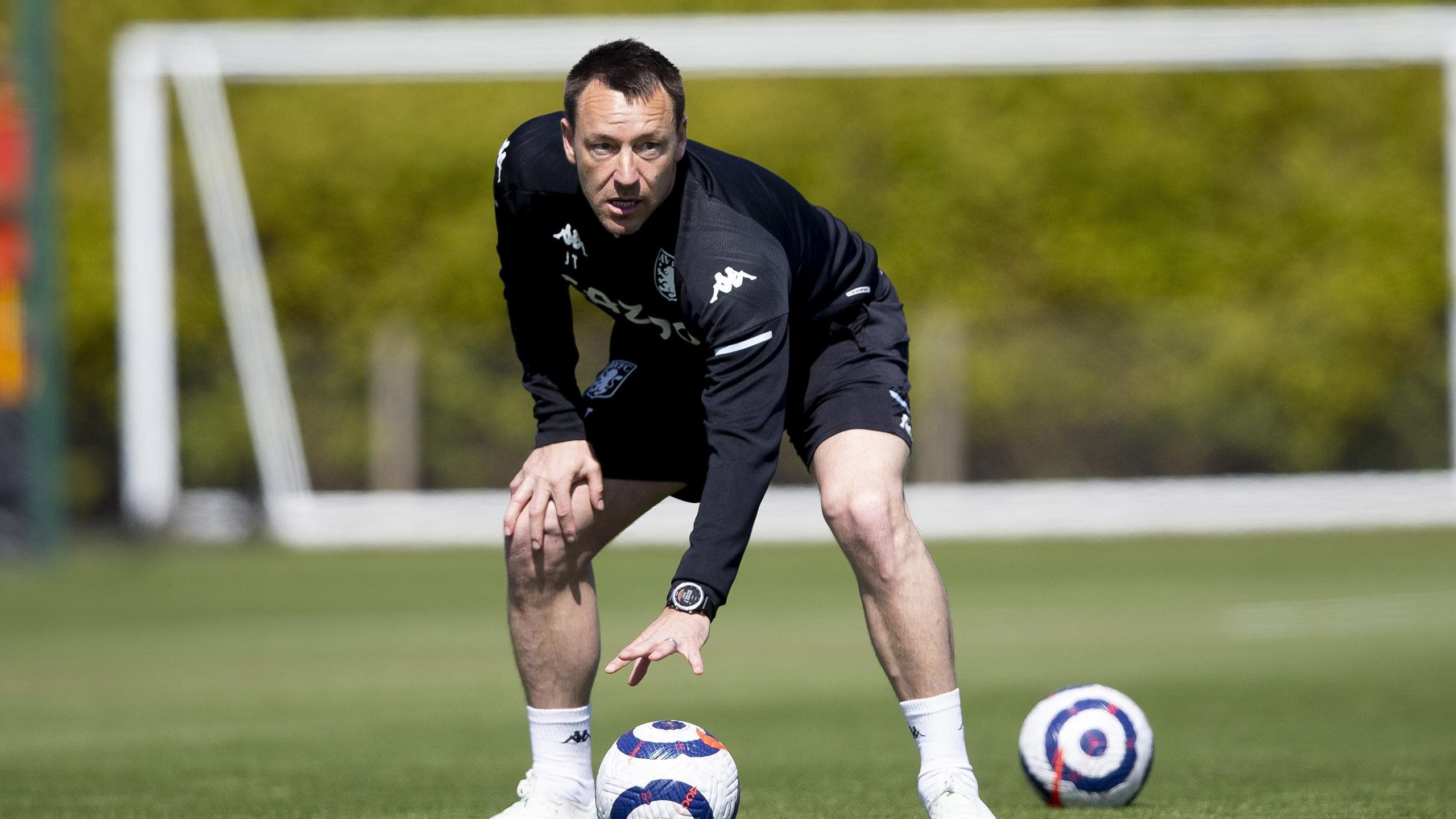 John Terry i jep fund papunisë, Chelsea zyrtarizon rikthimin e ish-kapitenit