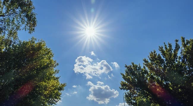 Rriten temperatura, çfarë parashikon moti për sot