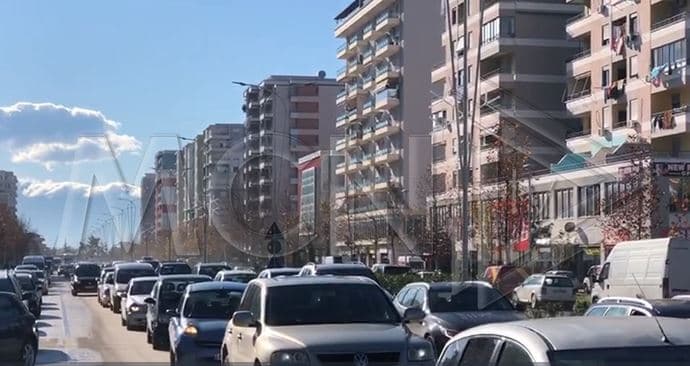 Festa e Vitit të Ri, trafik i rënduar në Vlorë (VIDEO)