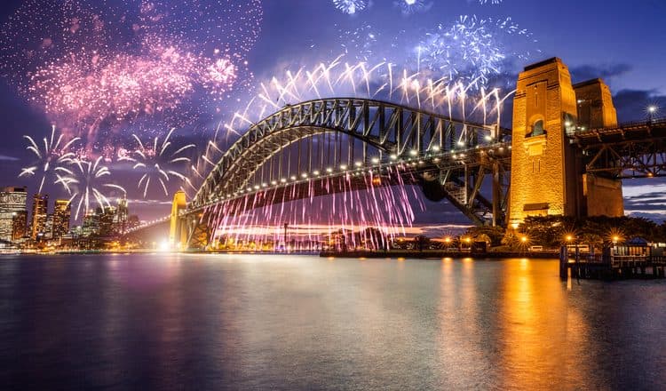 Australia e pret Vitin e Ri 2022 me një spektakël fishekzjarrësh