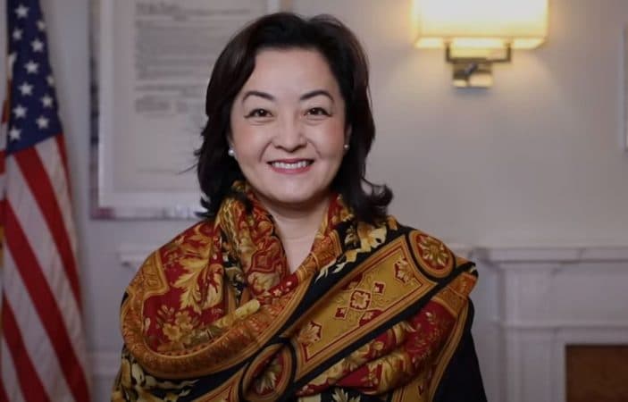 Ambasadorja Kim uron shqiptarët për Vitin e Ri, publikon videon me ngjarjet e rëndësishme të 2021