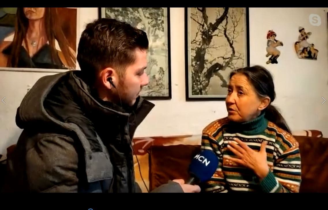   MCN TV në shtëpinë gërmadhë të 60-vjeçares në Elbasan/ Dokle: Kam frikë se do të shembet