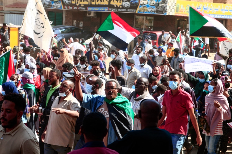 Protesta masive, jep dorëheqjen kryeministri i Sudanit (VIDEO)