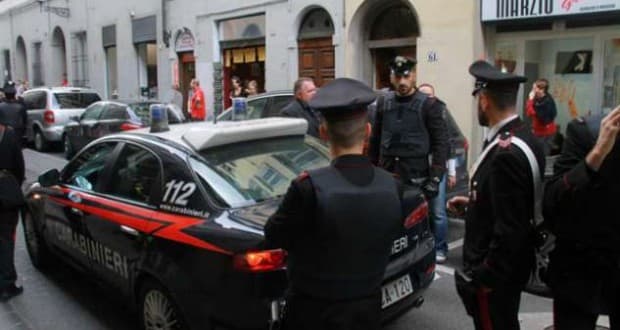 Dhunoi dhe kërcënoi nënën e tij, arrestohet 28-vjeçari shqiptar në Itali
