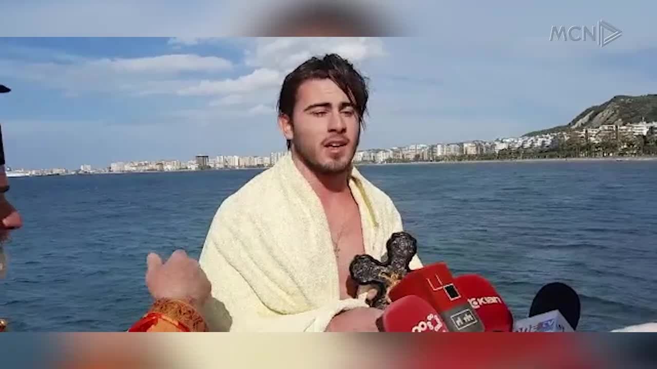 Kremtohet dita e Ujit të Bekuar (VIDEO)