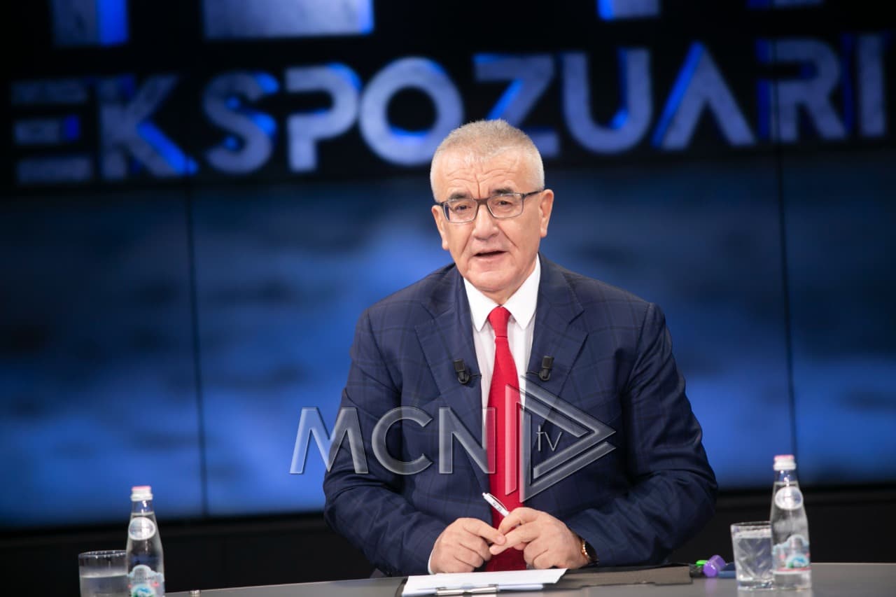 Kokaina në banane, Rakipi: Edhe media është e zhytur