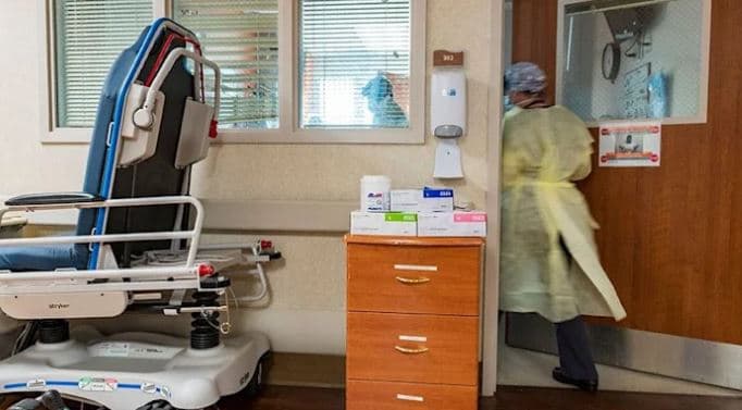 Të gjithë të vaksinuarit e infektuar me Covid të shtruar në spital me sëmundje kronike