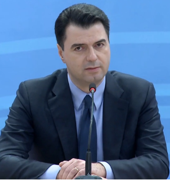 Basha flet pas protestës te PD: Ishte një ditë tragjike, Berisha urdhëroi sulmin ndaj demokratëve!