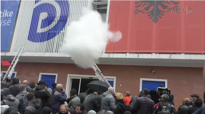 Basha e Berisha masin forcën edhe pas protestës (Video)