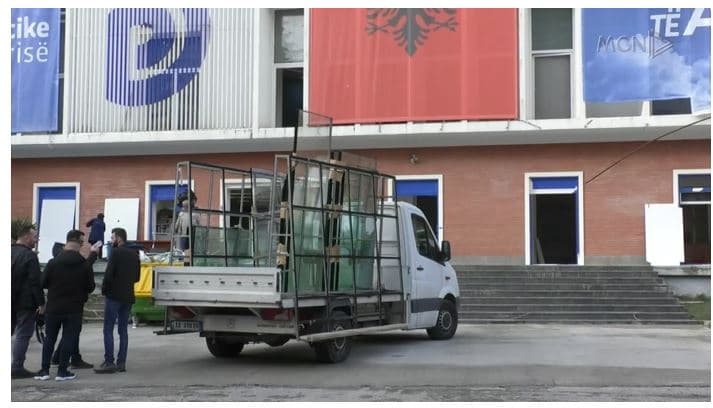 “Demokratët e Berishës s’mund të kthehen në përmbarues” (VIDEO)