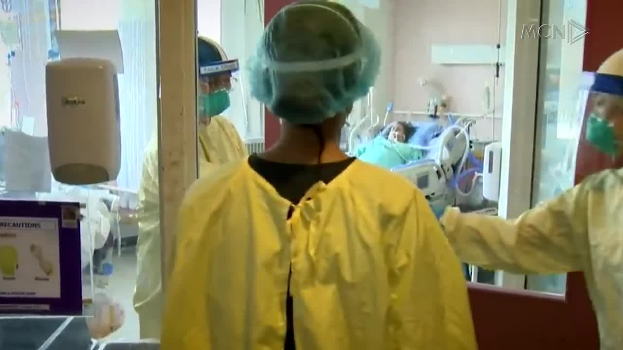 “Omicron do të prekë gjysmën e popullsisë” (VIDEO)