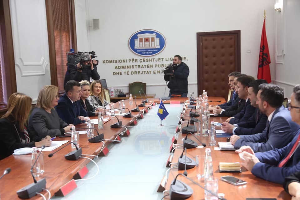 Balla: Mungesa e liberalizimit të vizave me Kosovën, premtim i pambajtur i BE-së