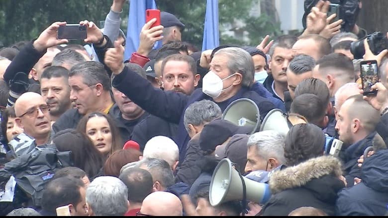 Dhuna në protestën e 8 janarit, Sali Berisha sot në prokurori