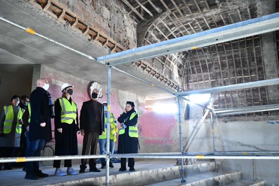     Renovimi i sallës së koncerteve në Universitetin e Arteve/ Margariti: Rijetësim polit të ri kulturor