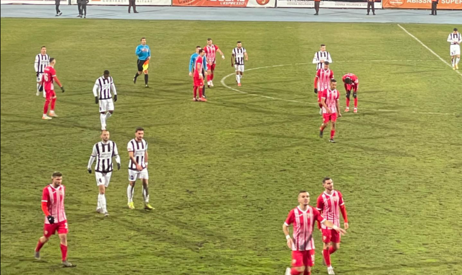 Nuk ka fitues në Korçë, Skënderbeu ndal Laçin