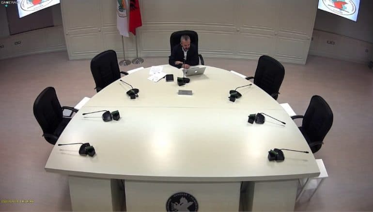 Vakancat në qeverisjen lokale/ KQZ informon presidentin: Janë vetëm tre bashki pa kryetar