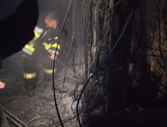 Zjarr në një qendër studimi për fëmijë në Tiranë, vetëm dëme materiale