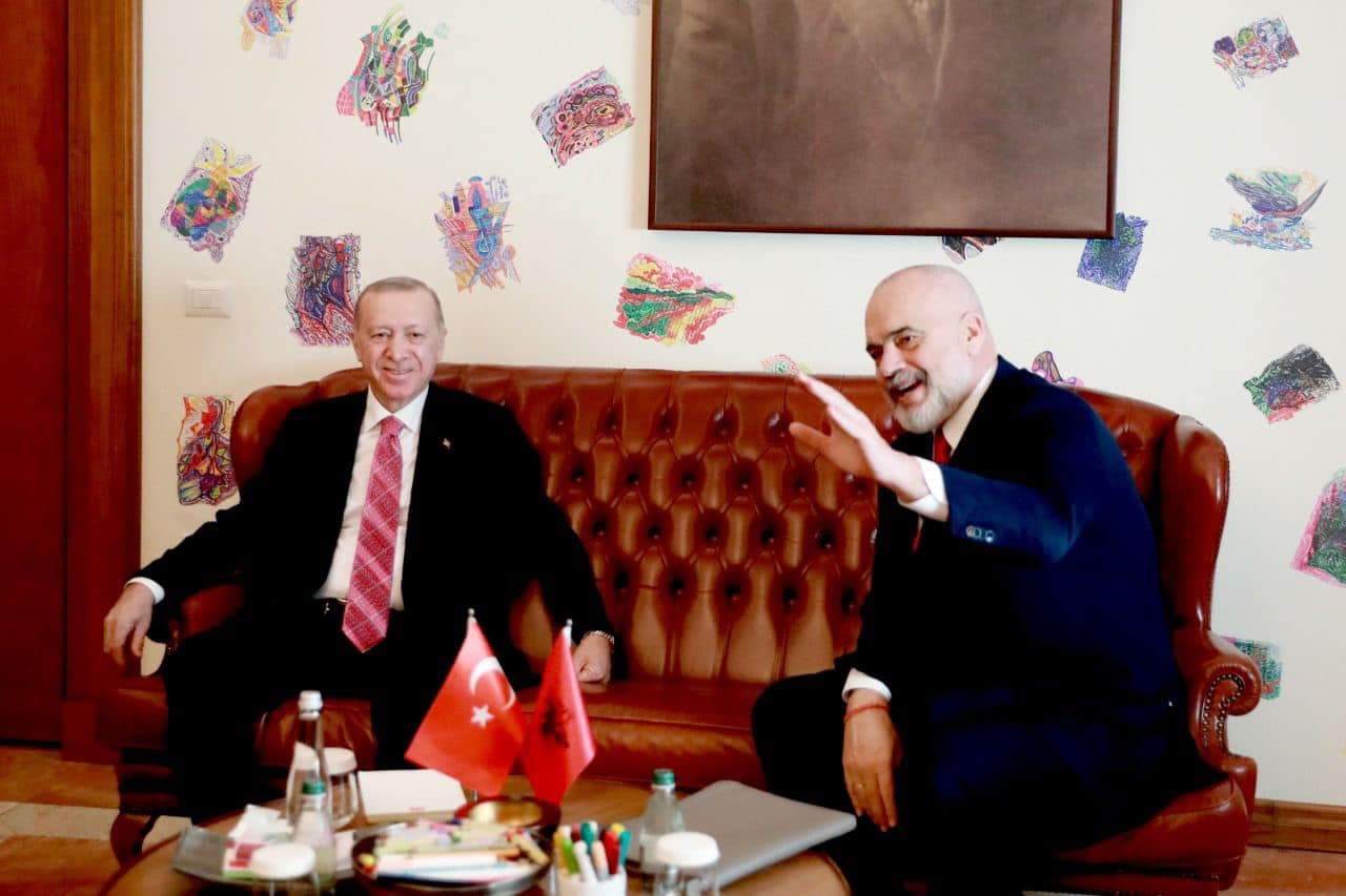 Vizita e Erdogan në përvjetorin e vdekjes së Skënderbeut/ Rama: Rastësia e deshi!