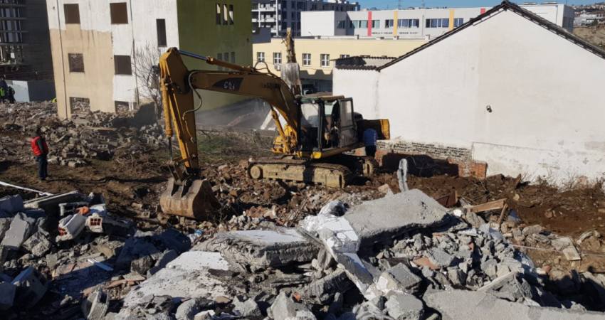Shembja e banesave te “5 Maji”, PD kërkon seancë urgjente dëgjimore tek 'Ligjet'