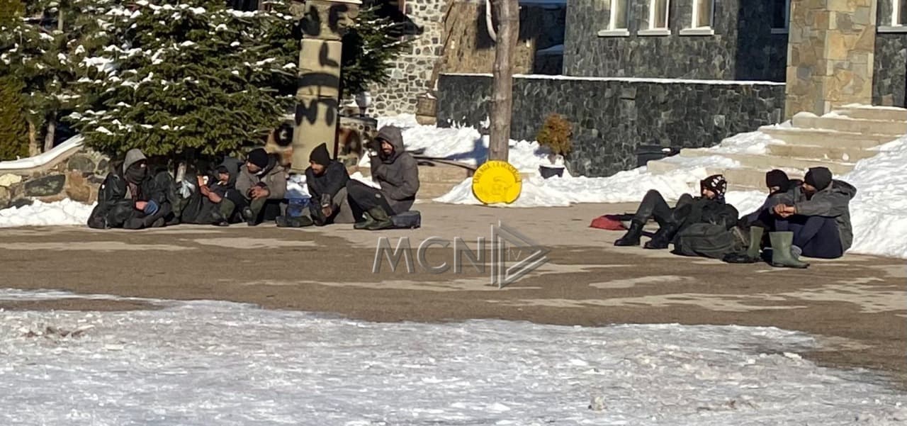 Kapen 30 klandestinë në malin e Moravës