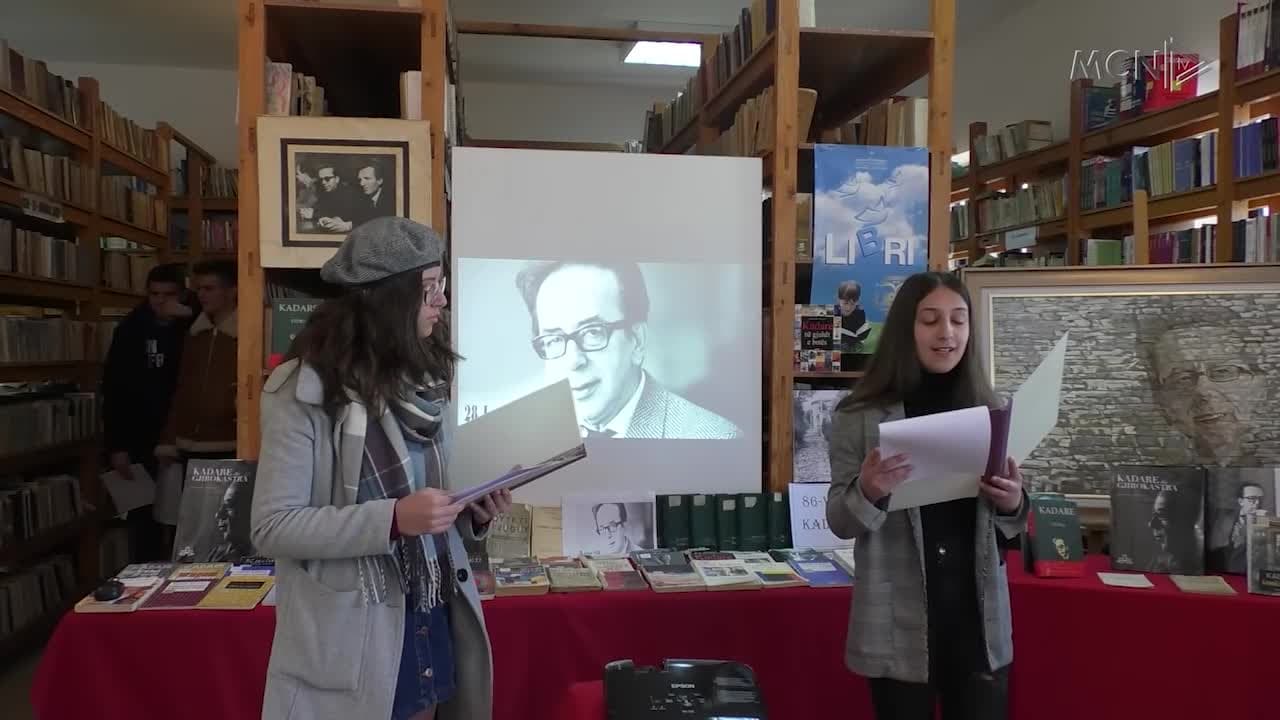Aktivitet në 86-vjetorin e lindjes së Kadaresë (VIDEO)
