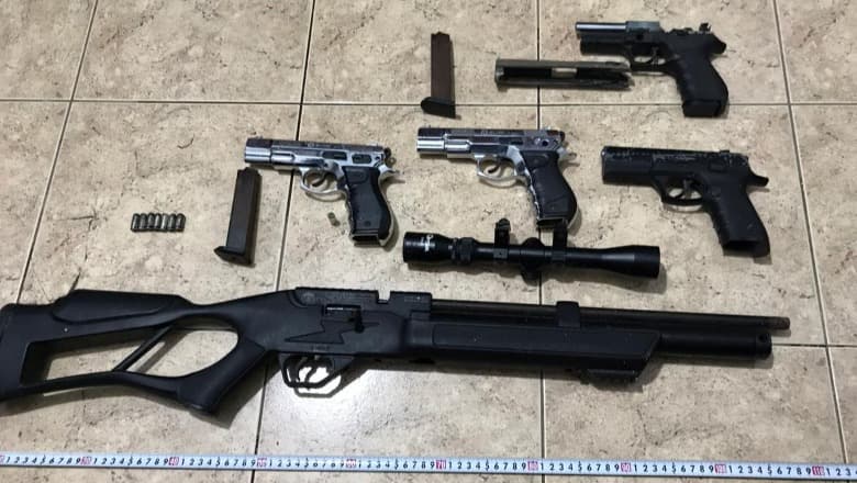 Emri/ Qëllonte me armë zjarri në ajër duke terrorizuar banorët, arrestohet 48-vjeçari