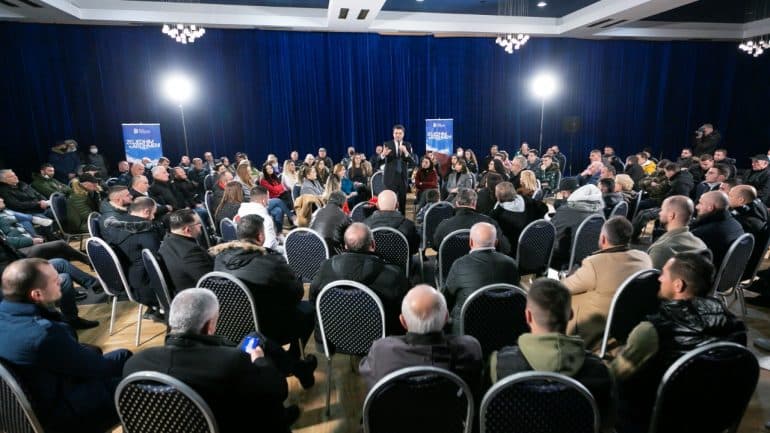 Basha: Dora ime mbetet e shtrirë ndaj demokratëve të sakrificës (VIDEO)