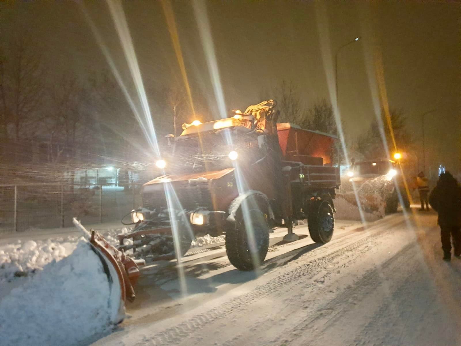 Borë dhe ngrica/ ARRSH jep njoftimin e rëndësishëm: Rrugët që duhet të bëni kujdes