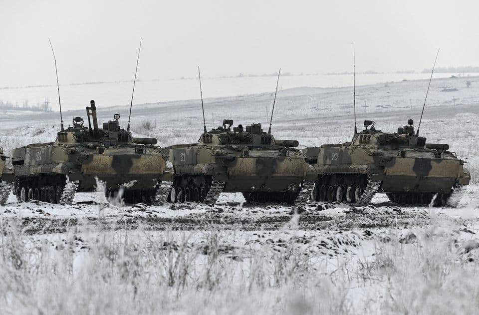 Britania paralajmëron Rusinë për sanksione ndaj kompanive të mëdha nëse pushtohet Ukraina