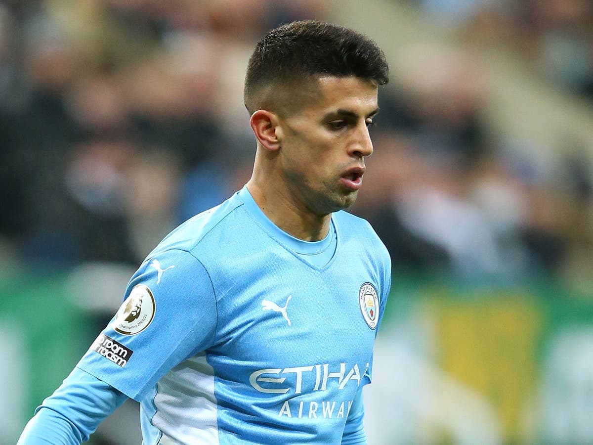                  Joao Cancelo rinovon me City-n 